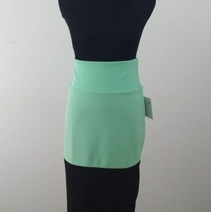 NWT M LuLaRoe Mint Black Cassie Pencil Skirt/Scarf
